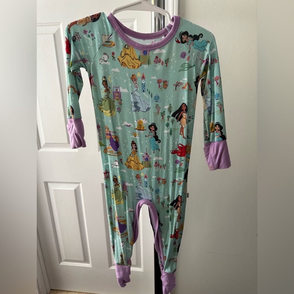 6-12 Months. Little Sleepies / Disney Princesses Zippy